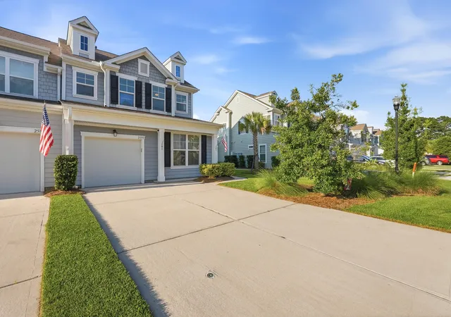 Photo 2 of Townhouse for sale at 2591 Kingsfield St, Mount Pleasant, SC 29466 | MLS# 26023177 | Listing updated on 2026-08-23