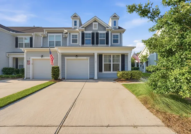 Photo 3 of Townhouse for sale at 2591 Kingsfield St, Mount Pleasant, SC 29466 | MLS# 26023177 | Listing updated on 2026-08-23