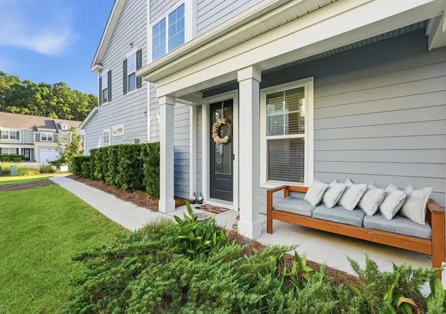 Photo 3 of Townhouse for sale at 2591 Kingsfield St, Mount Pleasant, SC 29466 | MLS# 26023177 | Listing updated on 2026-08-23