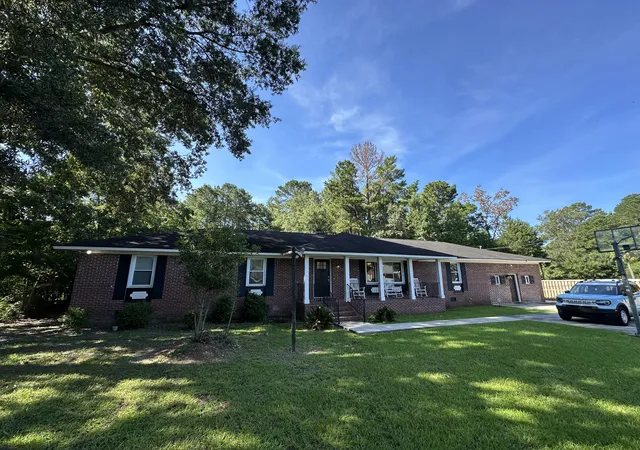 Photo 3 of Single family home for sale at 1745 Central Ave, Summerville, SC 29483 | MLS# 25023001 | Listing updated on 2026-08-11