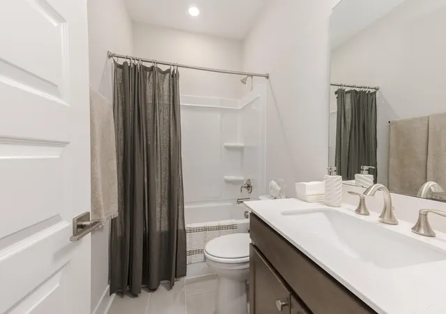 Photo 3 of Single family home for sale at 5020 Buggs Ln, Summerville, SC 29485 | MLS# 26016543 | Listing updated on 2026-09-18