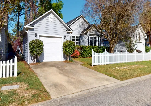 Homes for sale in Beaufort, SC | 46 White Pond Blvd, Beaufort, SC 29902 | MLS# 26018727