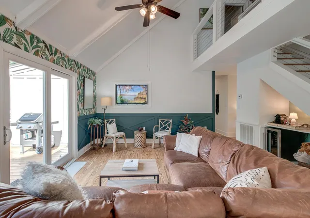 Photo 3 of Single family home for sale at 957 Travers Dr, Charleston, SC 29412 | MLS# 26020178 | Listing updated on 2026-09-13