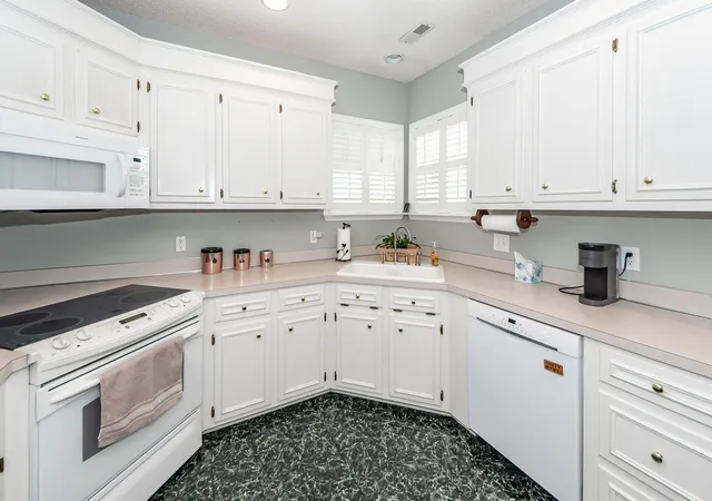Photo 3 of Single family home for sale at 120 Innisbrook Bnd, Summerville, SC 29483 | MLS# 26006770 | Listing updated on 2026-09-11