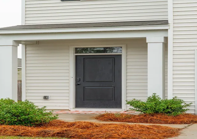 Photo 3 of Single family home for sale at 689 Ladywood Dr, Summerville, SC 29486 | MLS# 26022471 | Listing updated on 2026-09-22