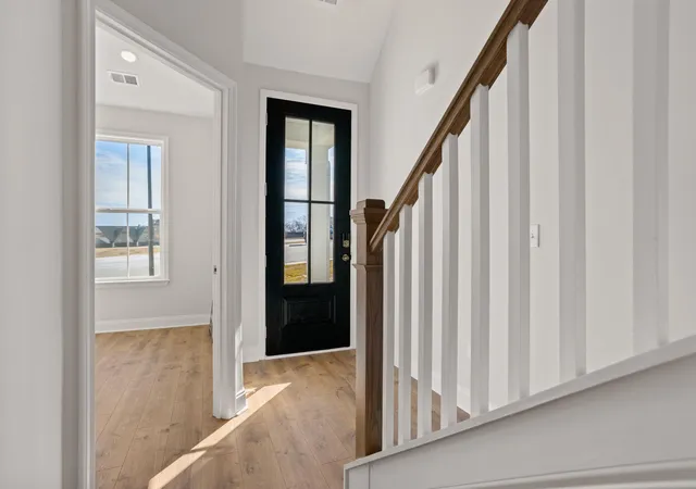 Photo 3 of Townhouse for sale at 220 Lake Greenwood Blvd, Greenwood, SC 29649 | MLS# 26018670 | Listing updated on 2026-08-04