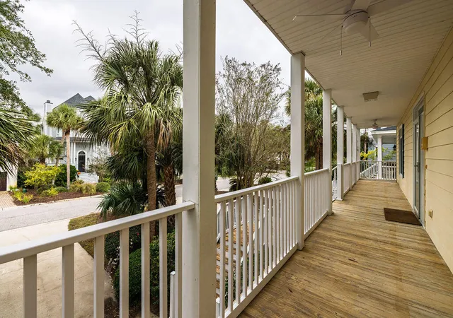 Photo 3 of Single family home for sale at 6 Morgan Pl Dr, Isle Of Palms, SC 29451 | MLS# 25029533 | Listing updated on 2026-10-07