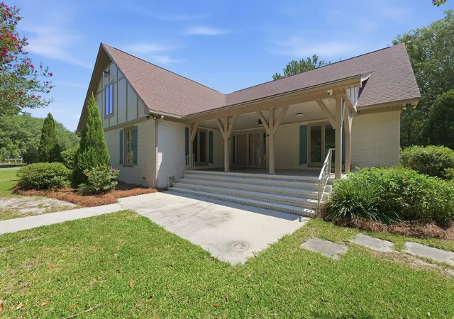 Photo 3 of Single family home for sale at 2123 Wampee Dr, Pinopolis, SC 29469 | MLS# 26023975 | Listing updated on 2026-10-06