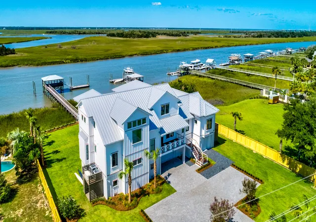 Homes for sale in Isle Of Palms, SC | 305 Palm Blvd, Isle Of Palms, SC 29451 | MLS# 26019214