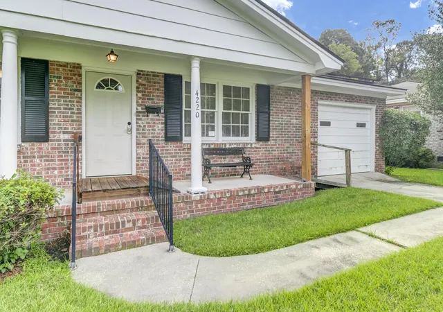 Photo 4 of Single family home for sale at 4220 Oakridge Dr, North Charleston, SC 29418 | MLS# 26024070 | Listing updated on 2026-09-26