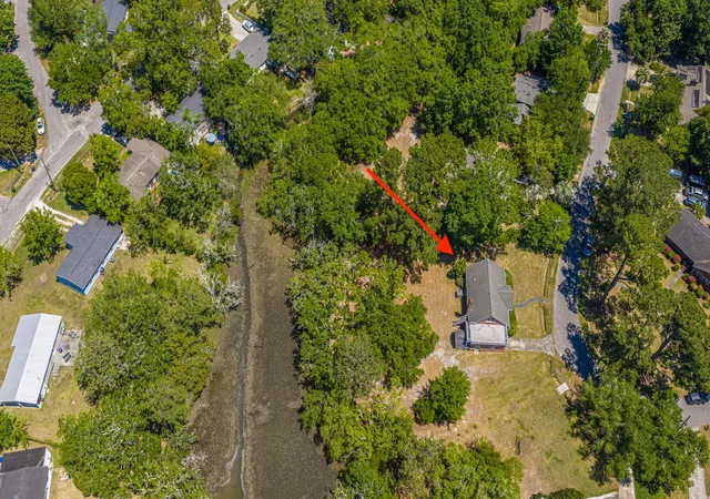 Photo 3 of Single family home for sale at 301 Mcclain St, Charleston, SC 29407 | MLS# 26014628 | Listing updated on 2026-09-14