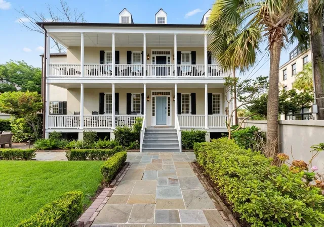 Photo 1 of Single family home for sale at 46 Pinckney St, Charleston, SC 29401 | MLS# 26024446 | Listing updated on 2026-09-17