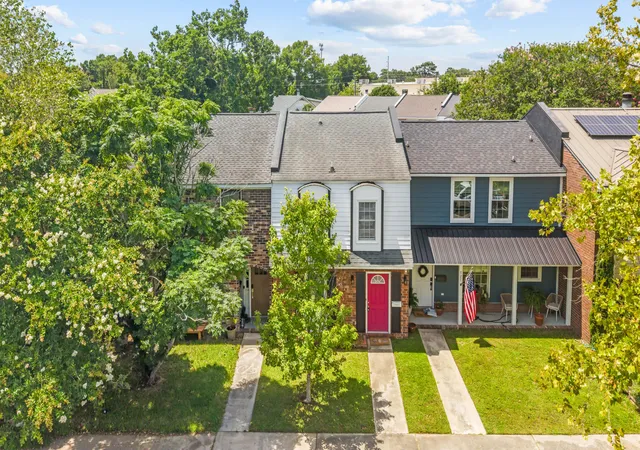1st image of 725 Williamson Dr #B, Mount Pleasant, SC 29464 | MLS# 26021551