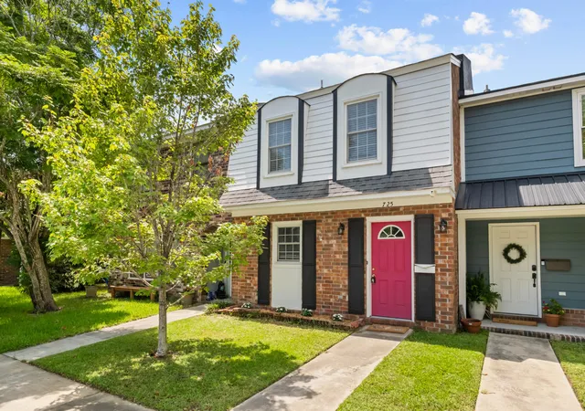 4th image of 725 Williamson Dr #B, Mount Pleasant, SC 29464 | MLS# 26021551