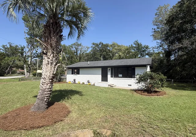 Photo 3 of Single family home for sale at 4740 Linda St, North Charleston, SC 29405 | MLS# 26023411 | Listing updated on 2026-09-15