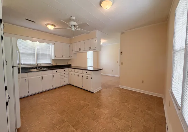 5th image of 208 George St, Walterboro, SC 29488 | MLS# 26020631
