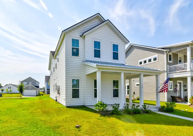 Photo 3 of Single family home for sale at 106 Paddle Boat Wy, Summerville, SC 29485 | MLS# 26023862 | Listing updated on 2026-10-09