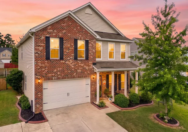 Photo 1 of Single family home for sale at 504 Tarleton Dr, Summerville, SC 29483 | MLS# 26019783 | Listing updated on 2026-09-11