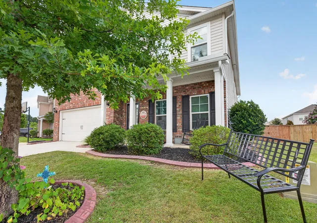 Photo 3 of Single family home for sale at 504 Tarleton Dr, Summerville, SC 29483 | MLS# 26019783 | Listing updated on 2026-09-11
