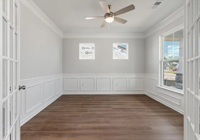 Photo 4 of Sale Pending at 377 Blue Oak Dr, Moncks Corner, SC 29461 | MLS# 26015175 | Listing updated on 2026-09-19