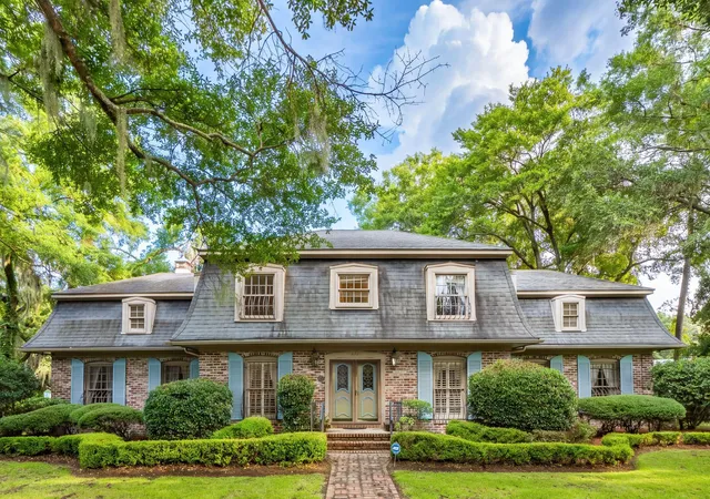 Photo 2 of Sale Pending at 691 Dobester Ave, Charleston, SC 29412 | MLS# 26023051 | Listing updated on 2026-09-15