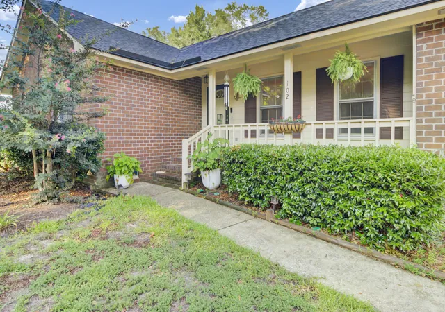 Photo 4 of Single family home for sale at 102 Westerfield Dr, Goose Creek, SC 29445 | MLS# 26021053 | Listing updated on 2026-09-07