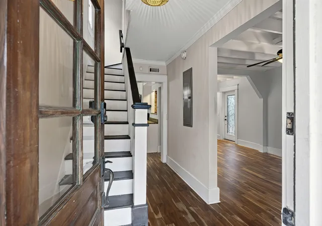 Photo 3 of Single family home for sale at 2 Middleton Pl, Charleston, SC 29403 | MLS# 26021155 | Listing updated on 2026-08-13