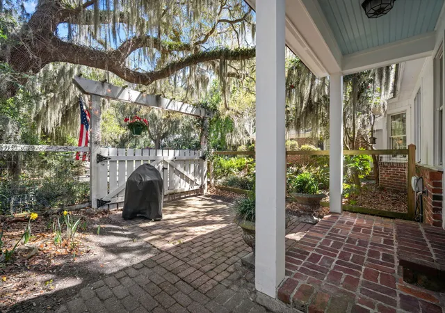 4th image of 115 S Hermitage Rd, Beaufort, SC 29902 | MLS# 26008235