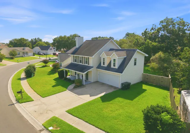 Photo 4 of Single family home for sale at 506 Tram Blvd, Summerville, SC 29486 | MLS# 26023507 | Listing updated on 2026-10-11