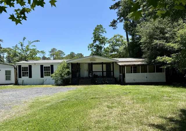 Homes for sale in Ravenel, SC | 6123 Brown Wy, Ravenel, SC 29470 | MLS# 26014477
