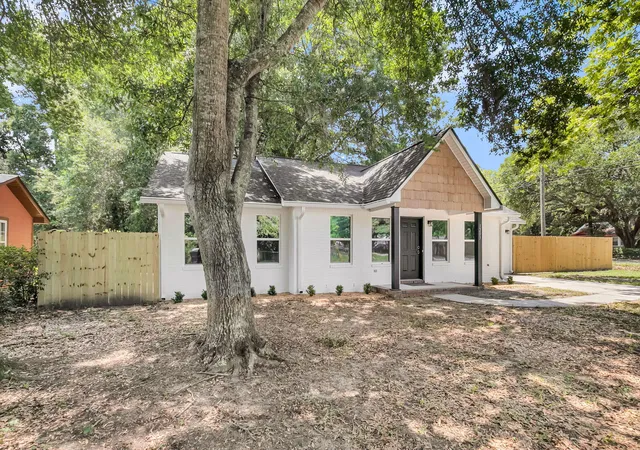 Photo 4 of Single family home for sale at 1203 Sea Aire Dr, Charleston, SC 29412 | MLS# 26017157 | Listing updated on 2026-09-15