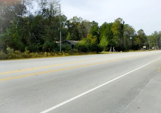 3rd image of 3331 W 5Th N St, Summerville, SC 29483 | MLS# 24026433
