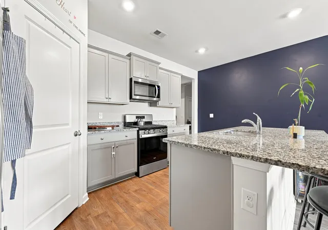 Photo 3 of Single family home for sale at 411 Cedarview Rd, Summerville, SC 29486 | MLS# 26024450 | Listing updated on 2026-09-02