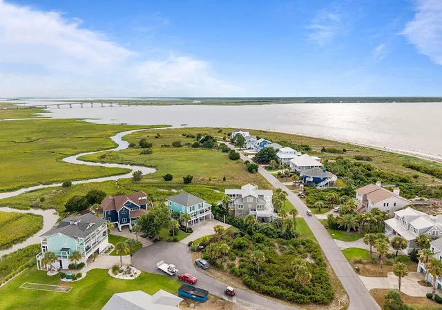 Photo 2 of Single family home for sale at 4 Teal Ct, Saint Helena Island, SC 29920 | MLS# 26021024 | Listing updated on 2026-08-04