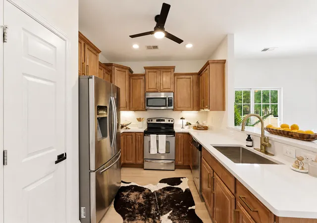 Photo 3 of Townhouse for sale at 816 Hemingway Cir, Summerville, SC 29483 | MLS# 26022349 | Listing updated on 2026-08-26