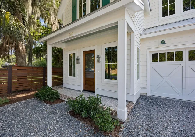 Homes for sale in Beaufort, SC | 608 Pilot St, Beaufort, SC 29902 | MLS# 26018603