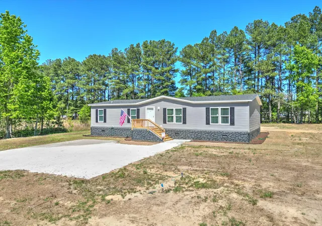 Homes for sale in Orangeburg, SC | 123 Firefly Ln, Orangeburg, SC 29118 | MLS# 26010616