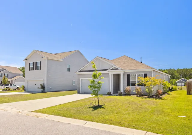 Photo 1 of Single family home for sale at 128 Akeley Ln, Summerville, SC 29483 | MLS# 26022422 | Listing updated on 2026-10-20