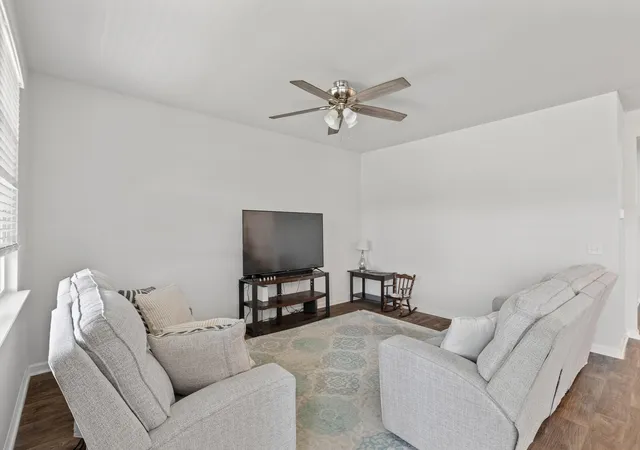 Photo 3 of Single family home for sale at 128 Akeley Ln, Summerville, SC 29483 | MLS# 26022422 | Listing updated on 2026-10-20