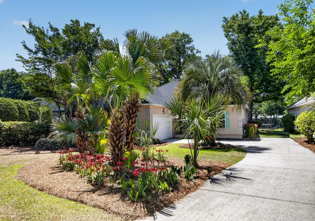 Photo 3 of Single family home for sale at 691 Blue Heron, Mount Pleasant, SC 29464 | MLS# 26018039 | Listing updated on 2026-08-04