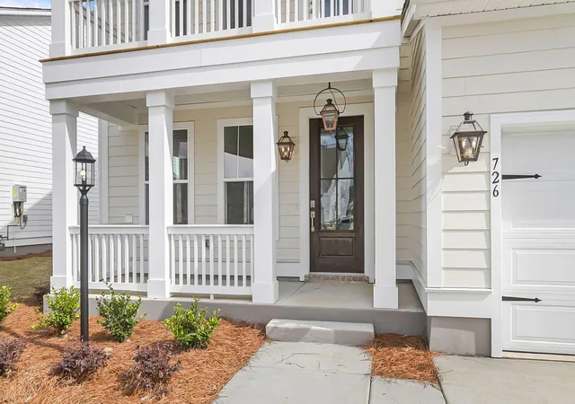 Photo 2 of Single family home for sale at 726 Maynard Ln, Summerville, SC 29486 | MLS# 26013722 | Listing updated on 2026-09-03