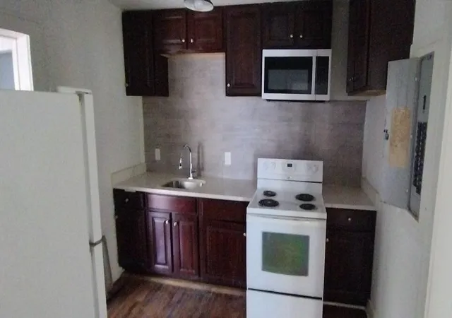 3rd image of 2749 E Surrey Dr, North Charleston, SC 29405 | MLS# 26010181