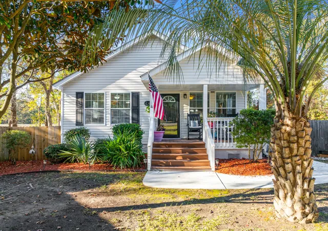 Photo 1 of Single family home for sale at 1522 N Avalon Cir, Charleston, SC 29407 | MLS# 25032287 | Listing updated on 2026-06-10