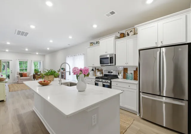 Photo 3 of Single family home for sale at 1022 Grace Fld Ave, Summerville, SC 29485 | MLS# 26018306 | Listing updated on 2026-10-01