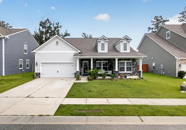 Photo 1 of Single family home for sale at 6013 Coral Berry Rd, Hanahan, SC 29410 | MLS# 26028418 | Listing updated on 2026-10-30