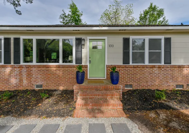 5th image of 1013 Rentz St, Beaufort, SC 29906 | MLS# 26010755