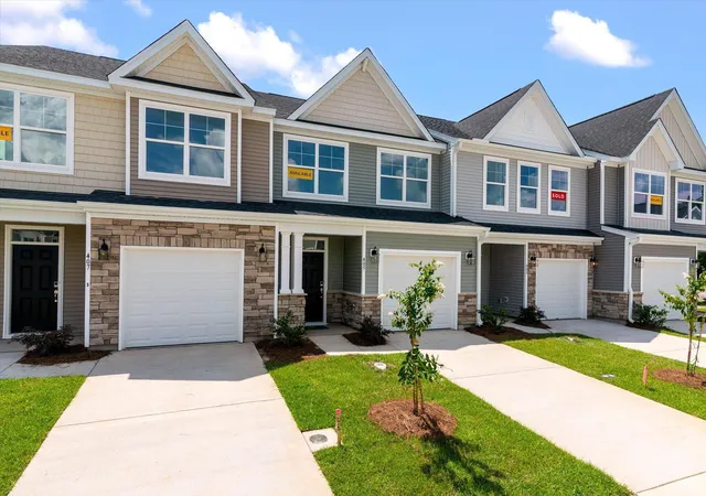 5th image of 405 Painted Lady Ln, Goose Creek, SC 29445 | MLS# 26021735