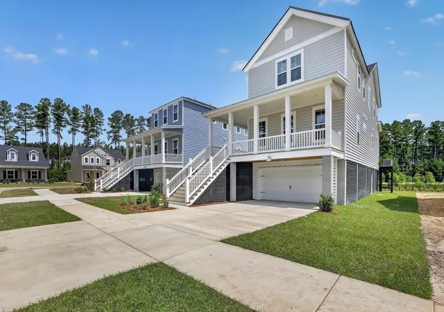 Photo 3 of Single family home for sale at 194 Sea Oats St, Summerville, SC 29485 | MLS# 26021584 | Listing updated on 2026-09-09