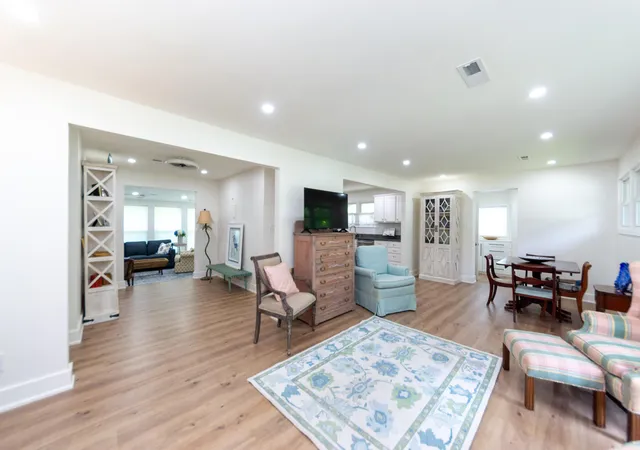 2nd image of 743 Sinlea Ave, Mount Pleasant, SC 29464 | MLS# 26021384