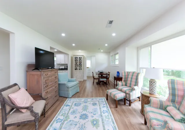 3rd image of 743 Sinlea Ave, Mount Pleasant, SC 29464 | MLS# 26021384